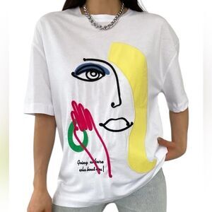 Zara White Embroidery T-shirt(Size Small)